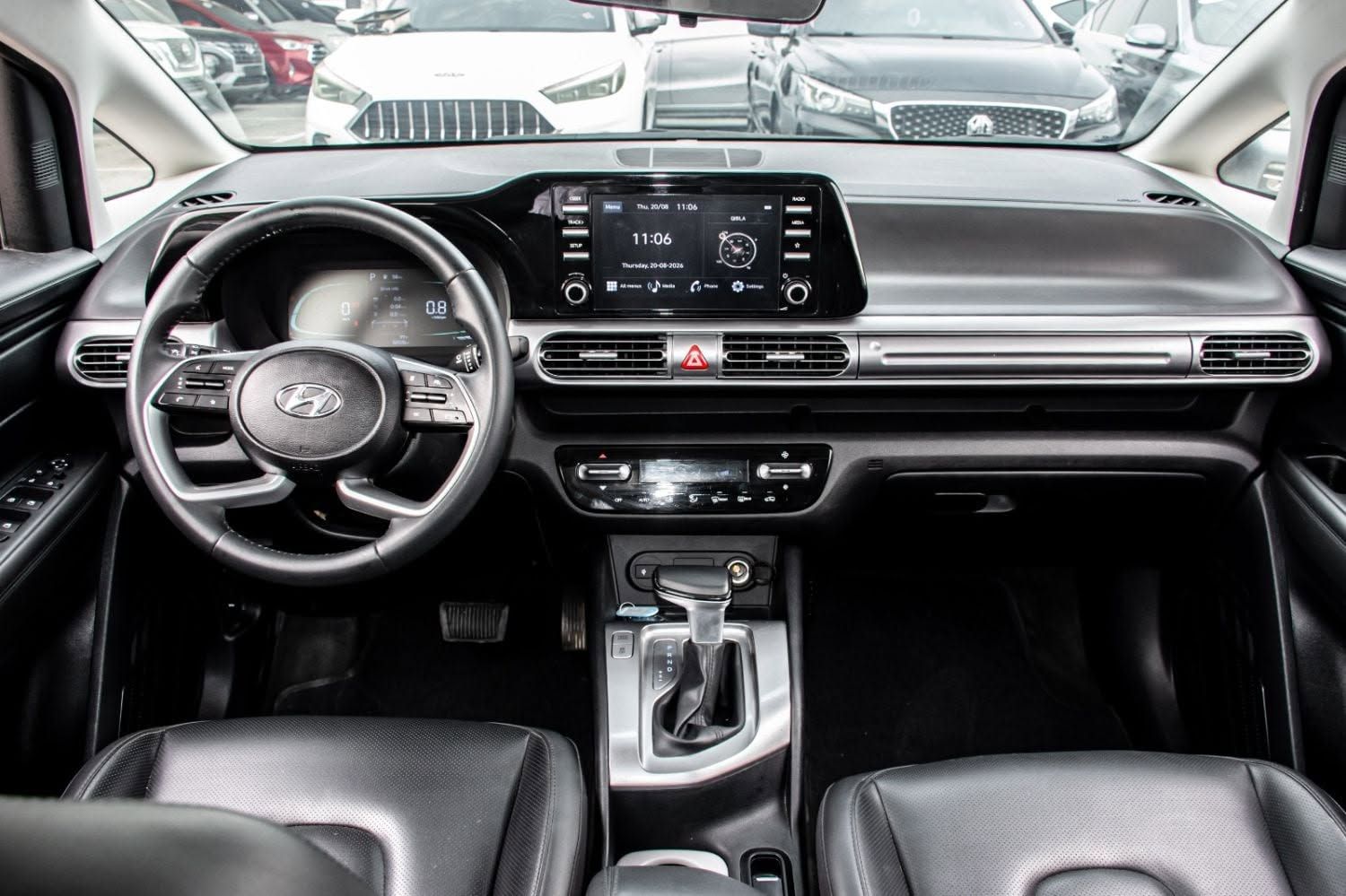 2025 Hyundai Stargazer photo 4