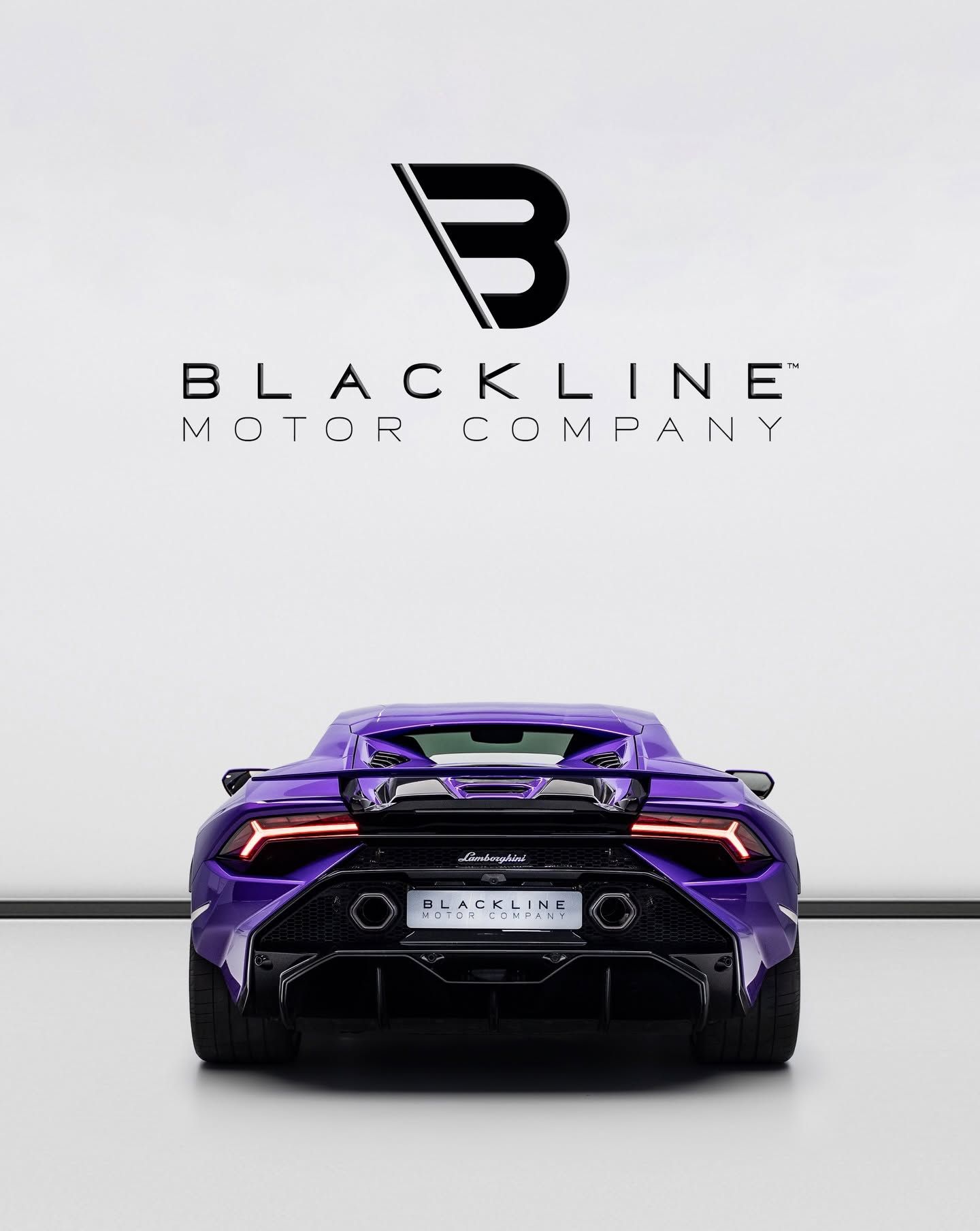 2023 Lamborghini Huracan photo 2