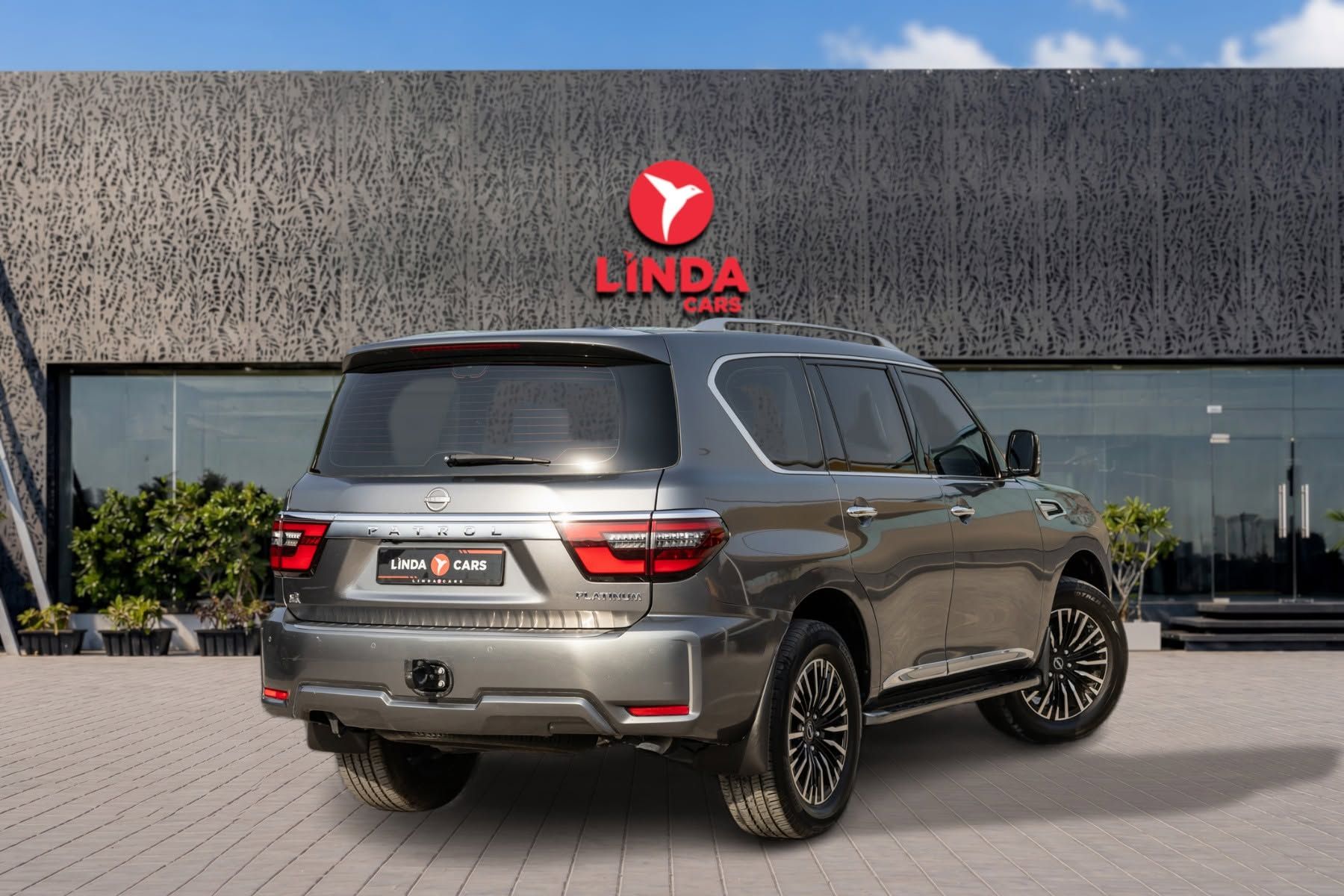 2022 Nissan Patrol photo 3