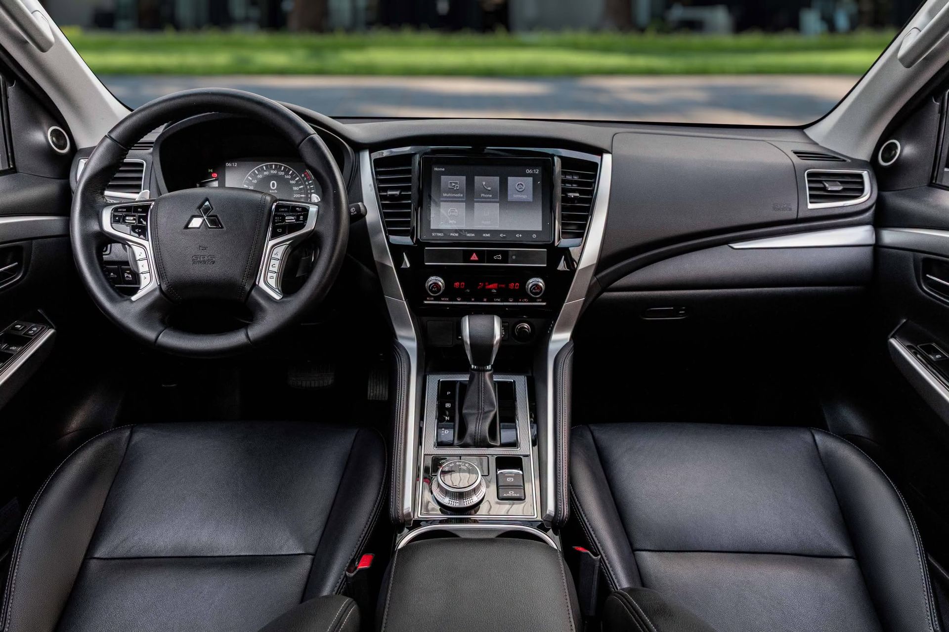 2023 Mitsubishi Montero Sport photo 4