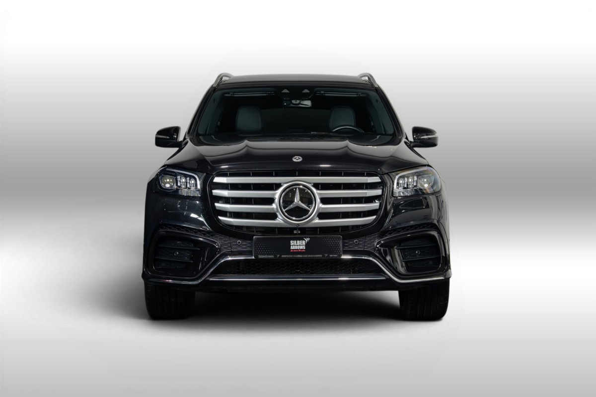 2025 Mercedes-Benz GLS photo 2