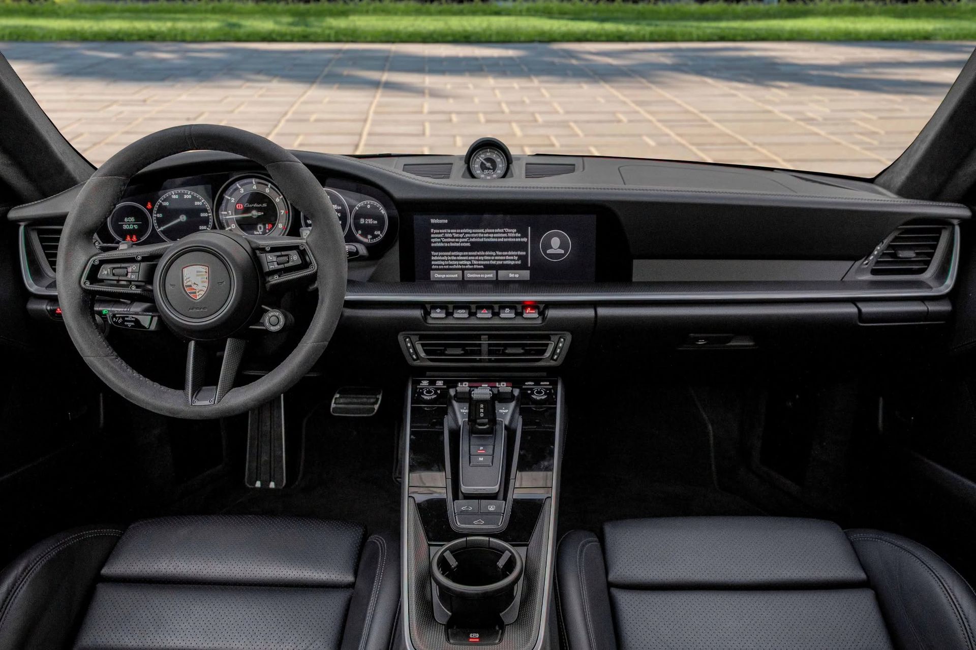 2023 Porsche 911 photo 3