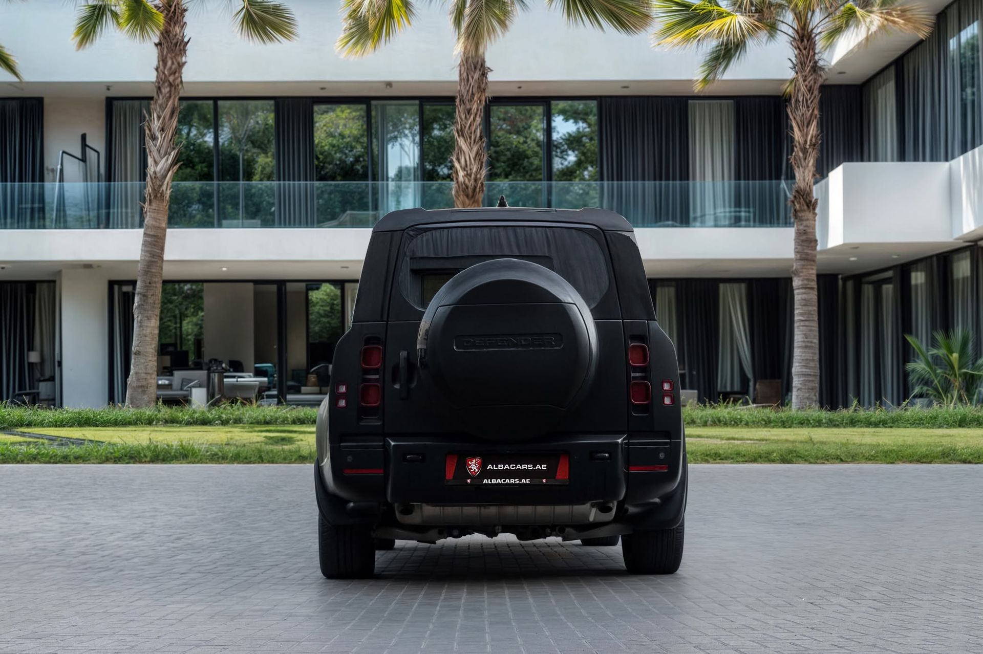 2025 Land Rover Defender photo 3