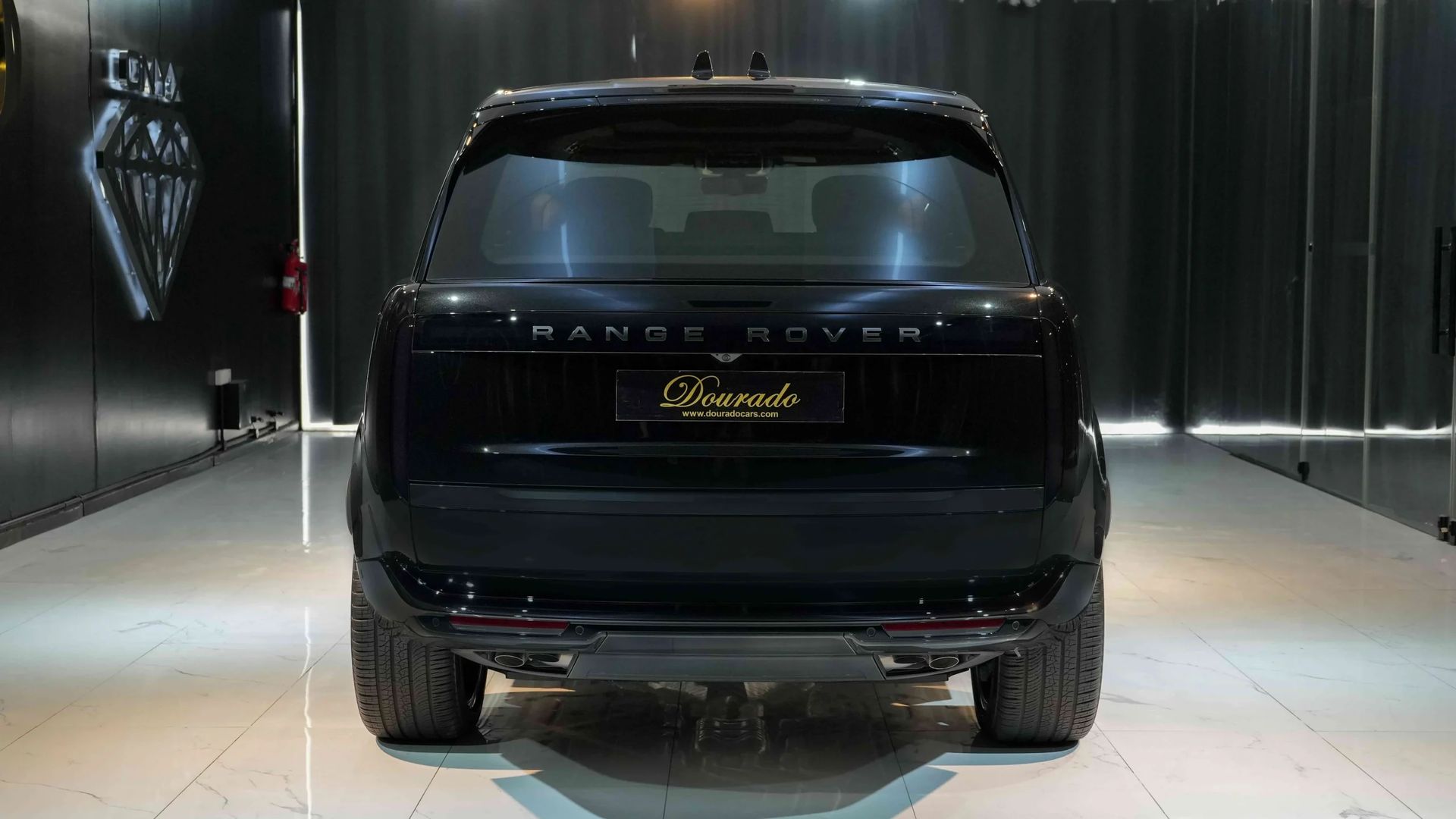 2024 Land Rover Autobiography photo 2