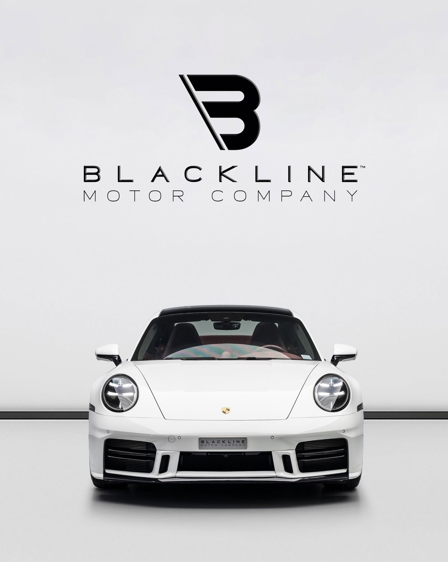 2025 Porsche 911 photo 2