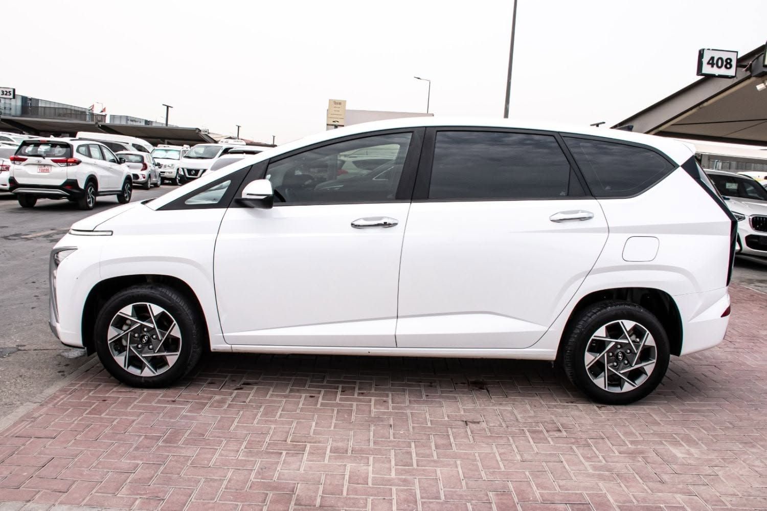 2025 Hyundai Stargazer photo 5