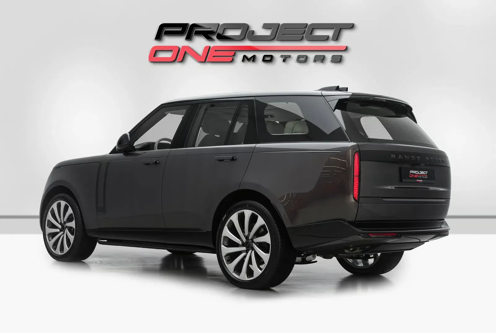 2026 Land Rover Range Rover Autobiography photo 3