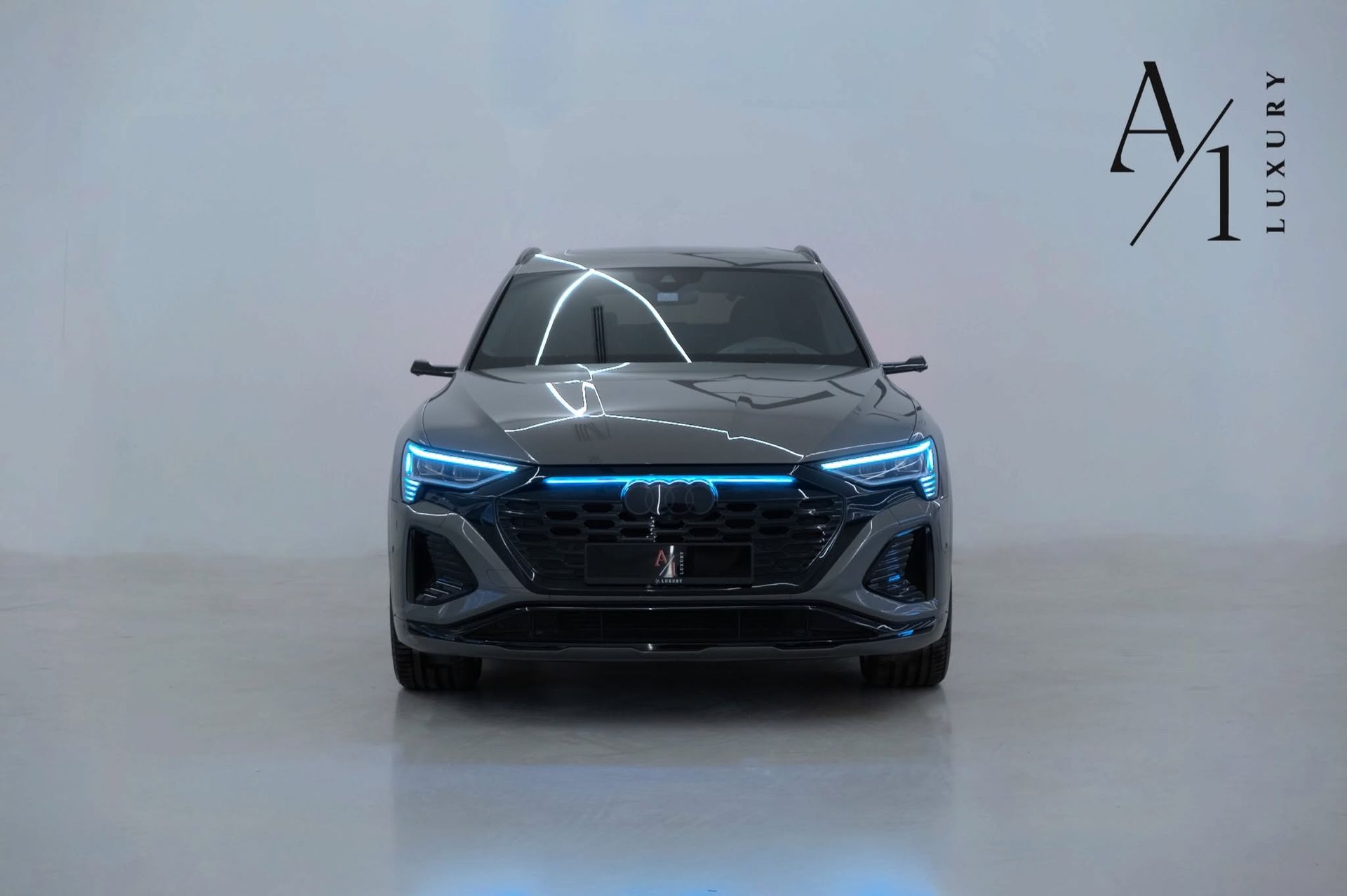 2024 Audi e-tron photo 3