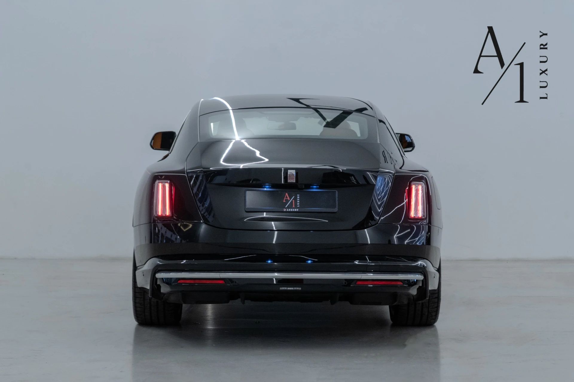 2024 Rolls-Royce Spectre photo 3