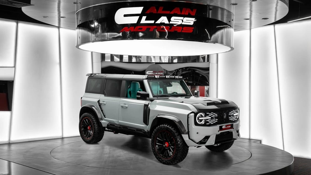 2025 Ford Bronco photo 2