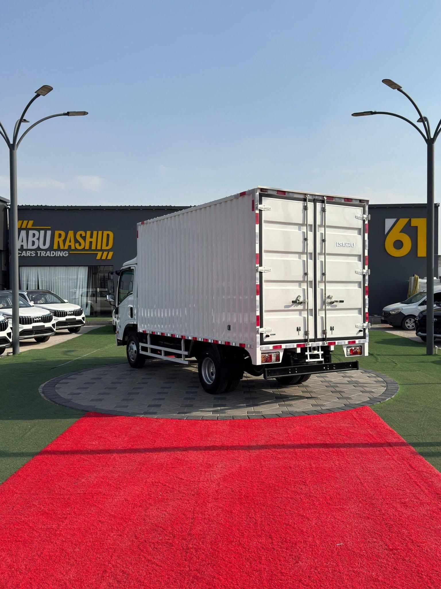 2025 Isuzu KV1000 photo 3