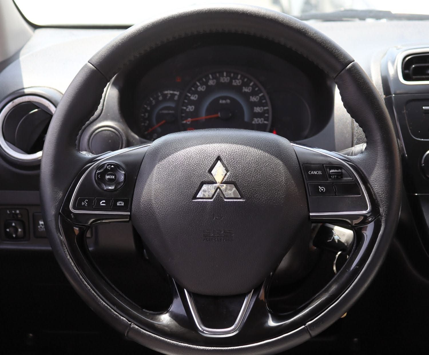 2022 Mitsubishi Attrage photo 2