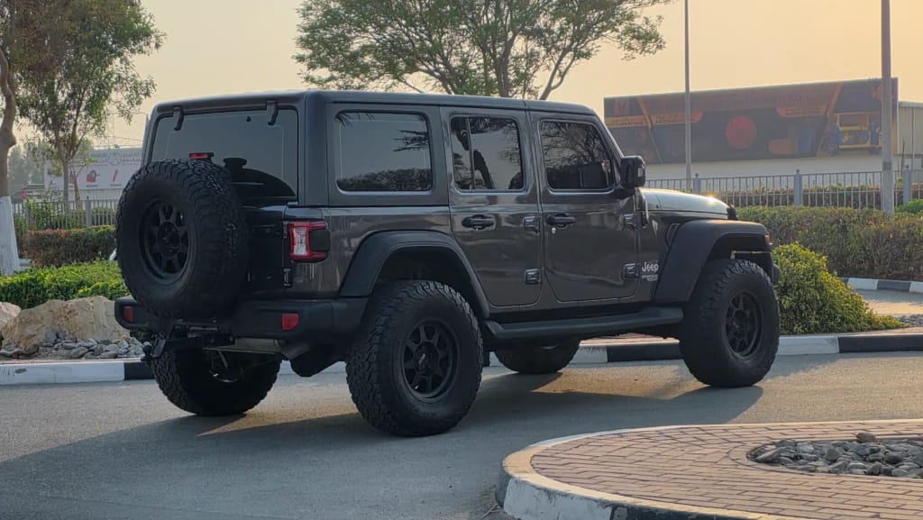 2019 Jeep Wrangler photo 3