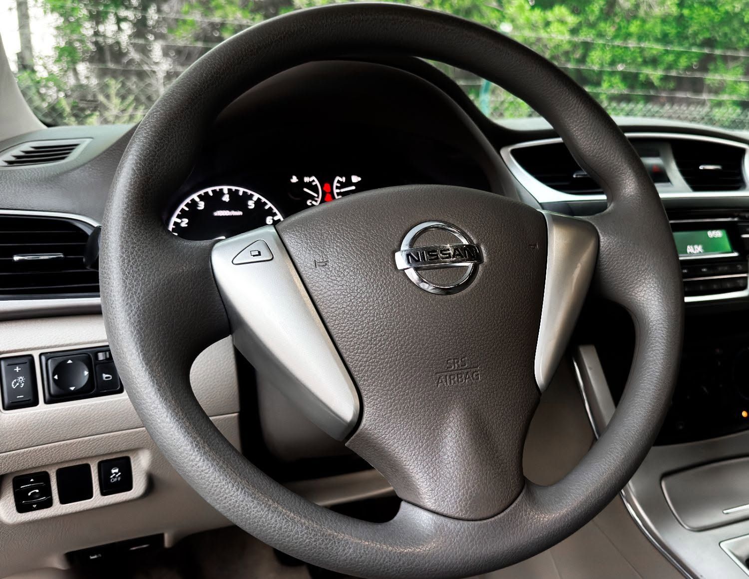 2020 Nissan Sentra photo 3