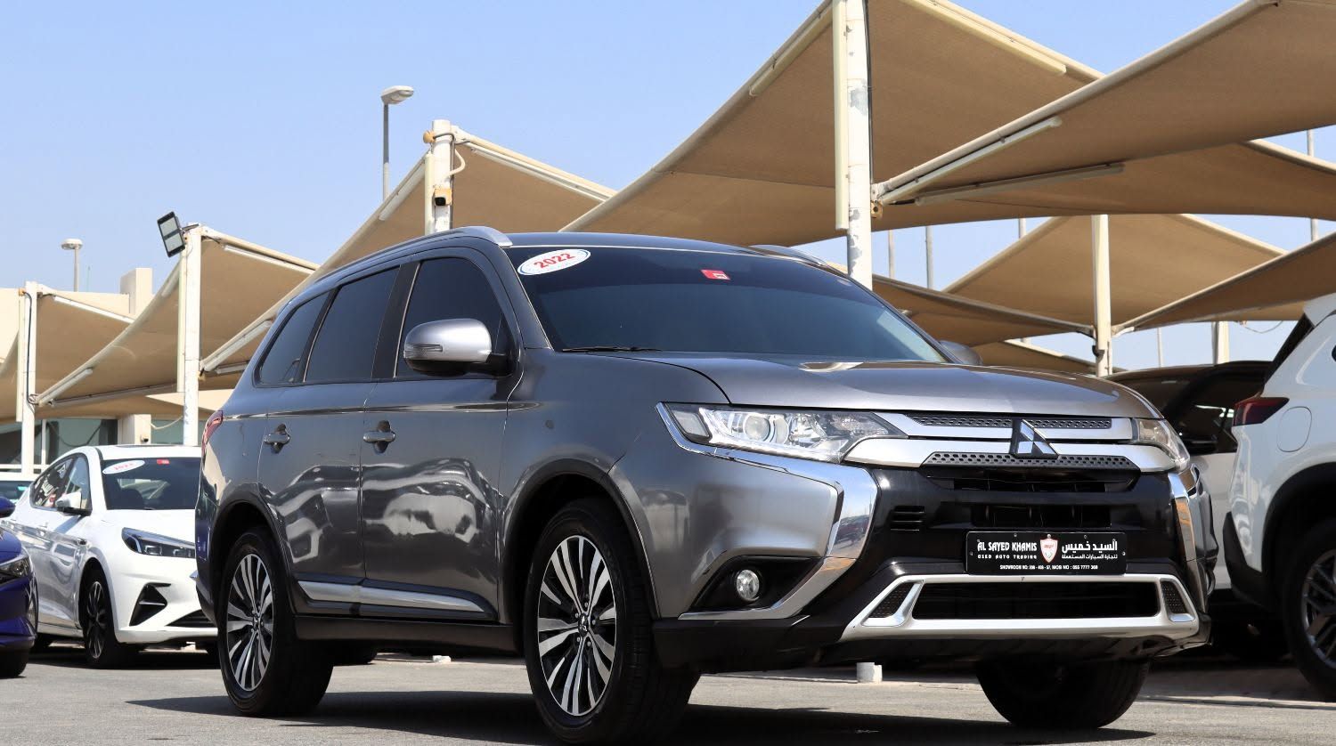 2022 Mitsubishi Outlander photo 2