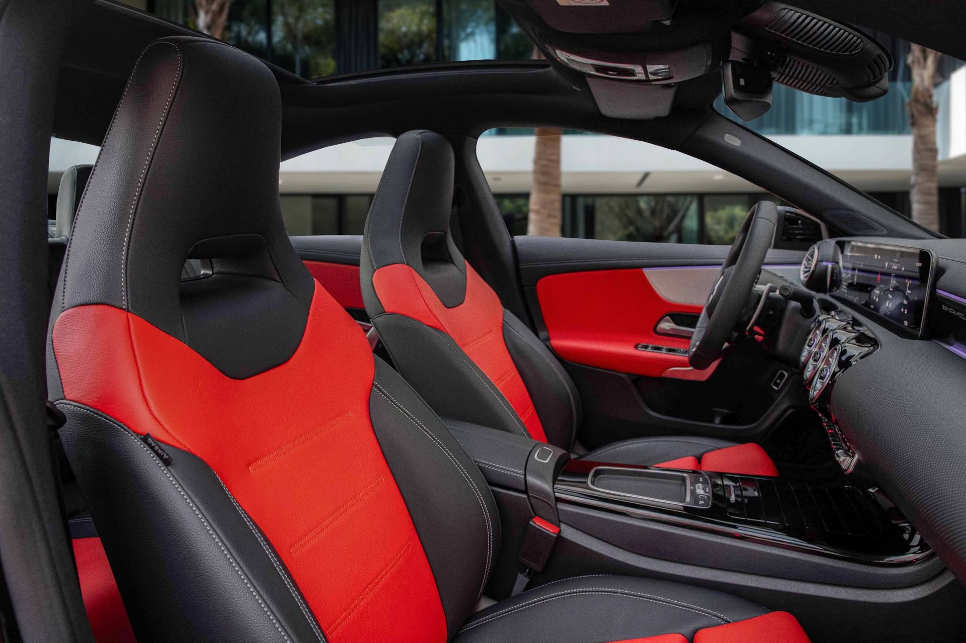 2025 Mercedes-Benz CLA photo 3