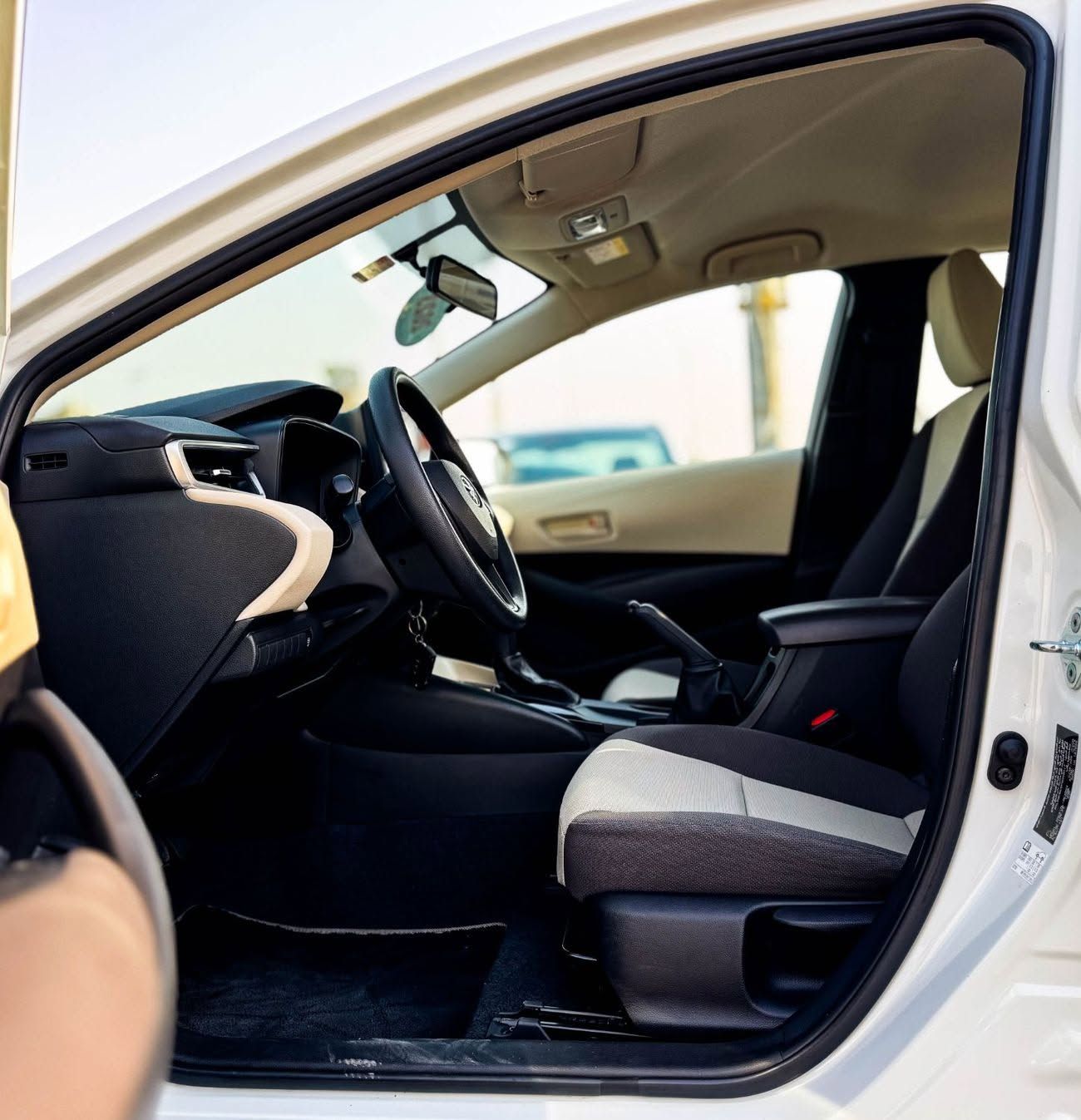 2023 Toyota Corolla photo 5