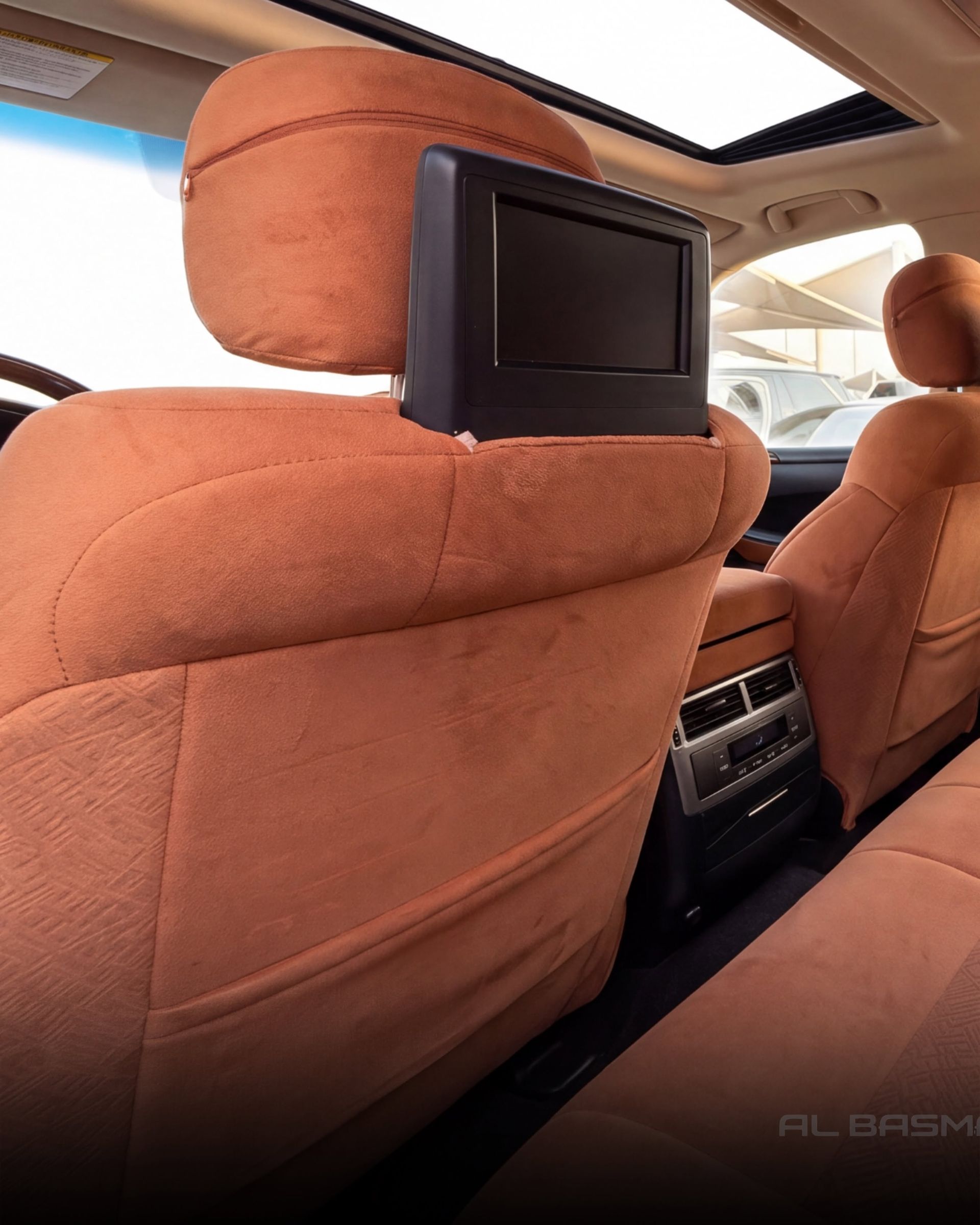 2014 Lexus LX photo 4