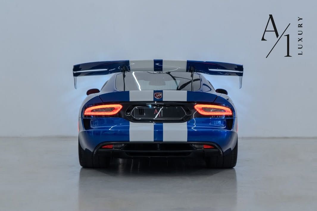 2014 Dodge Viper SRT photo 4