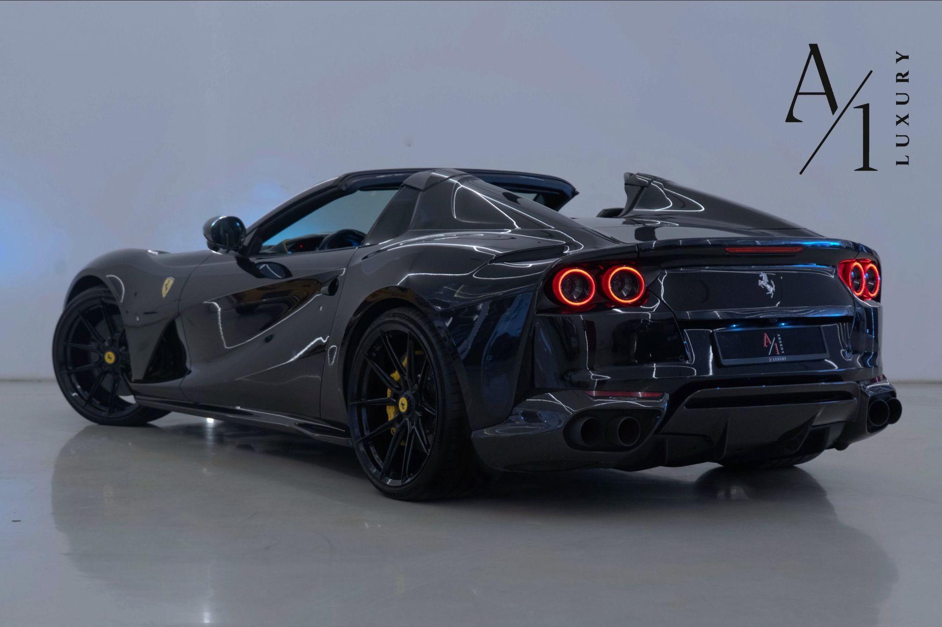2021 Ferrari 812 GTS photo 2