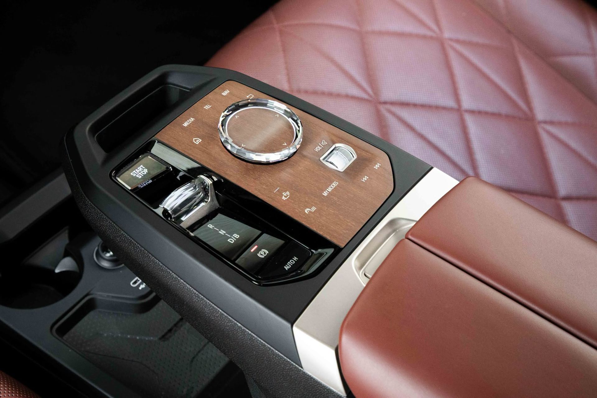 2023 BMW iX photo 4