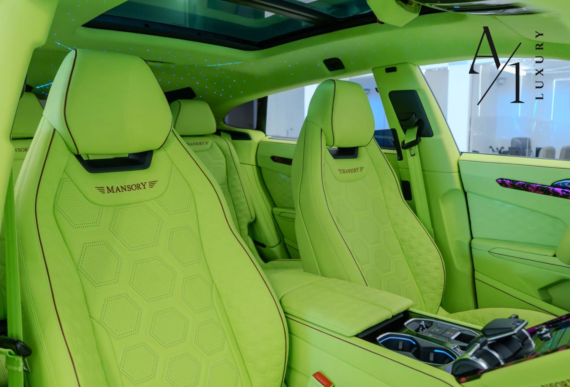 2022 Lamborghini Urus photo 5