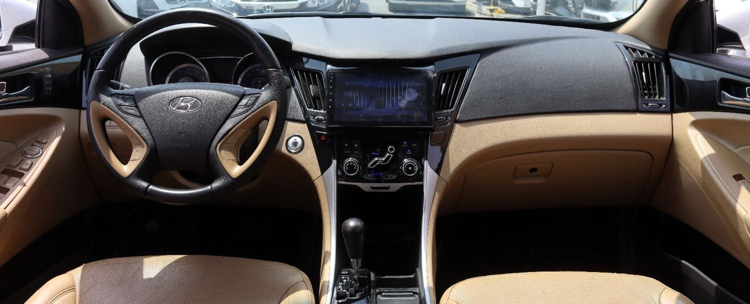2011 Hyundai Sonata photo 4