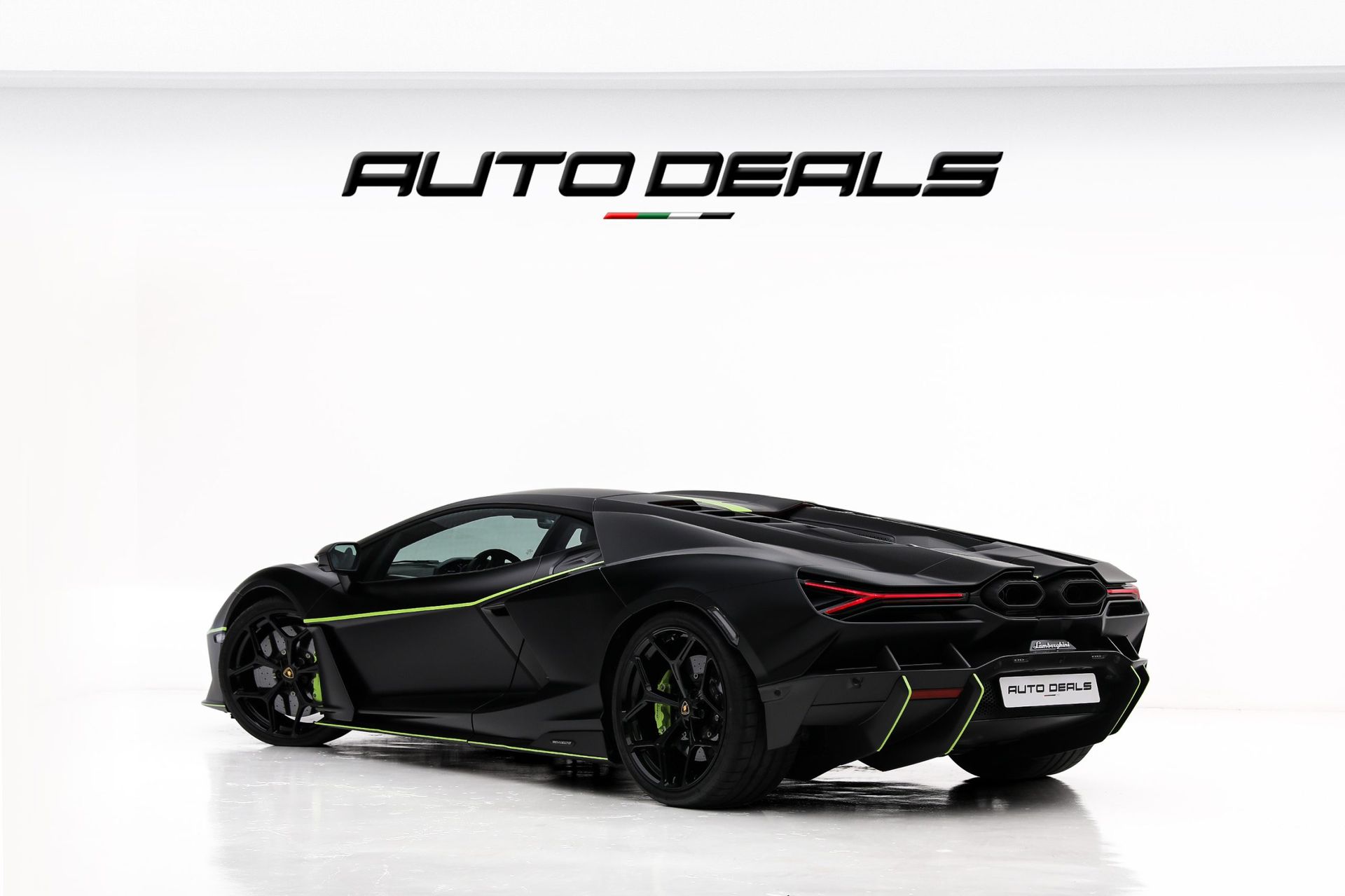 2025 Lamborghini Revuelto photo 5