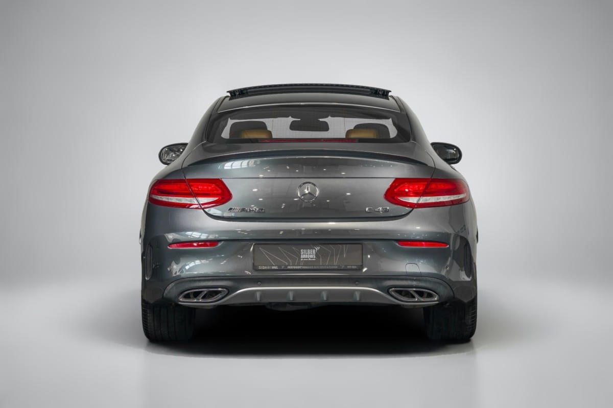 2017 Mercedes-Benz C-Class photo 4