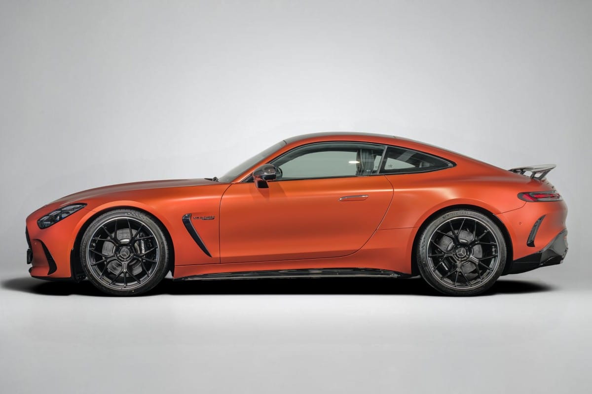 2025 Mercedes-Benz AMG GT photo 3