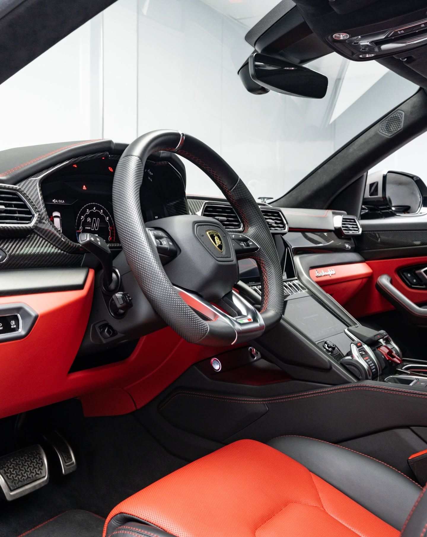 2022 Lamborghini Urus photo 4