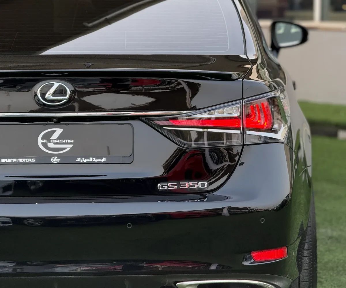 2016 Lexus GS350 photo 3