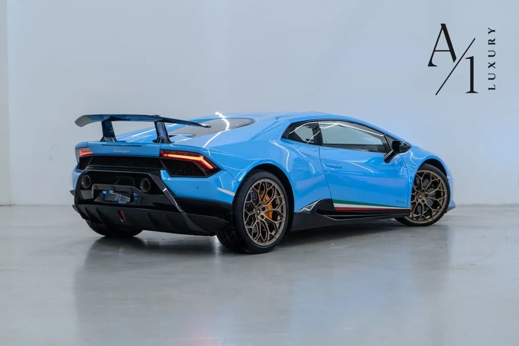 2019 Lamborghini Huracan photo 3