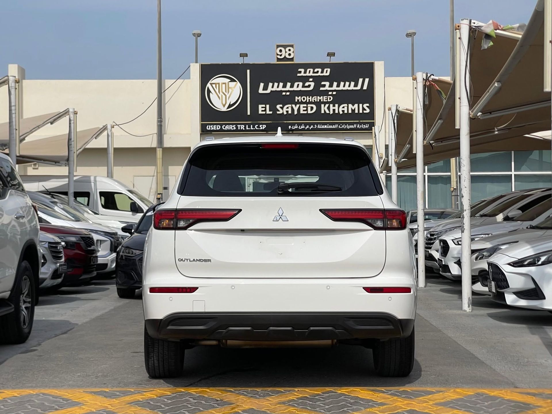 2022 Mitsubishi Outlander photo 4
