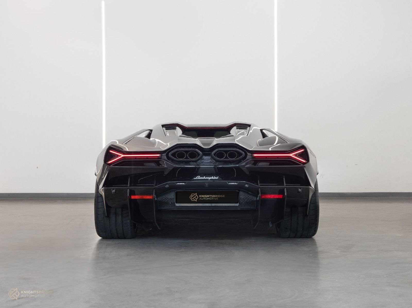 2024 Lamborghini Revuelto photo 3