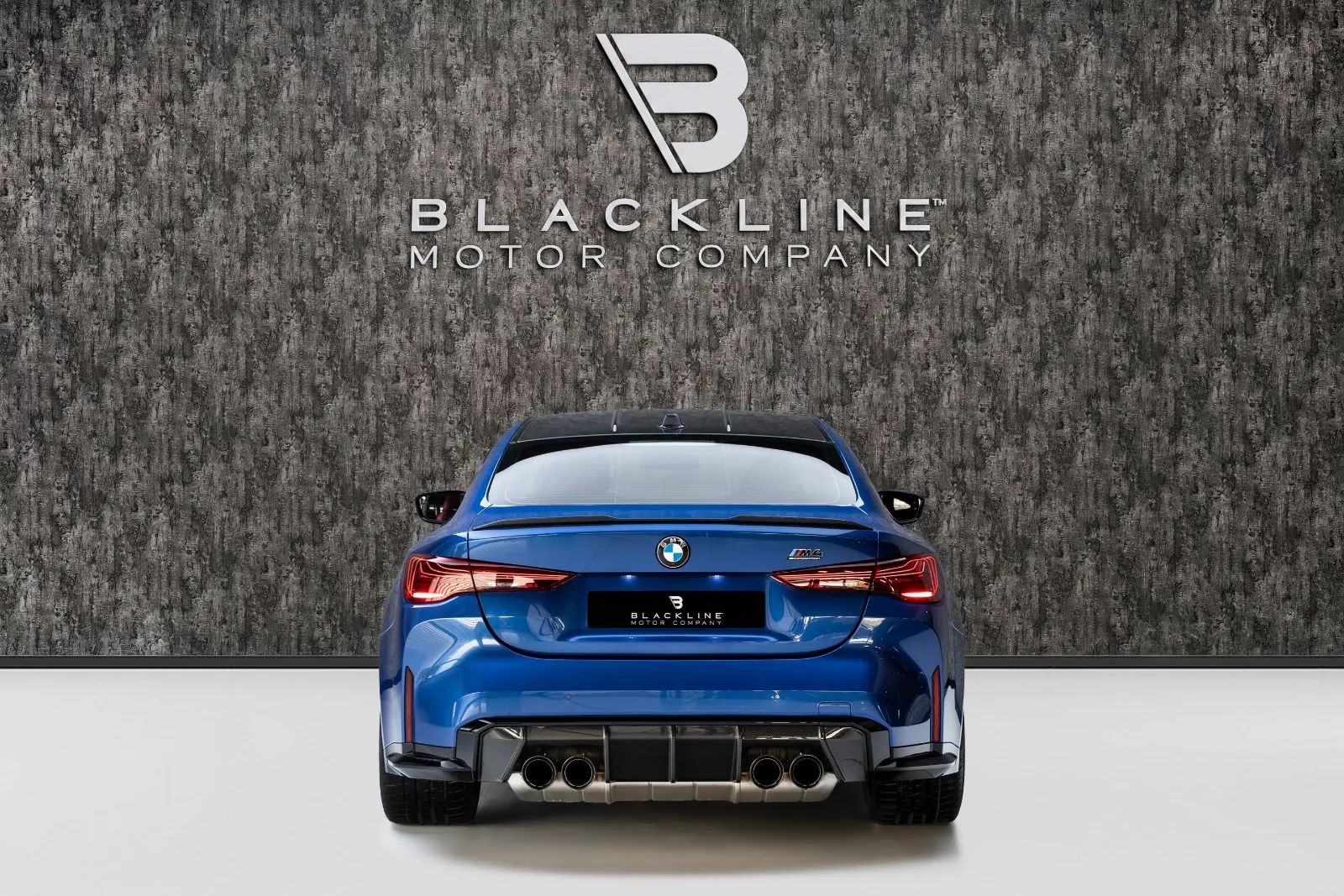 2025 BMW M4 photo 4