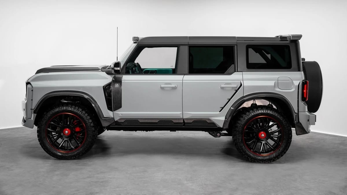 2025 Ford Bronco photo 4
