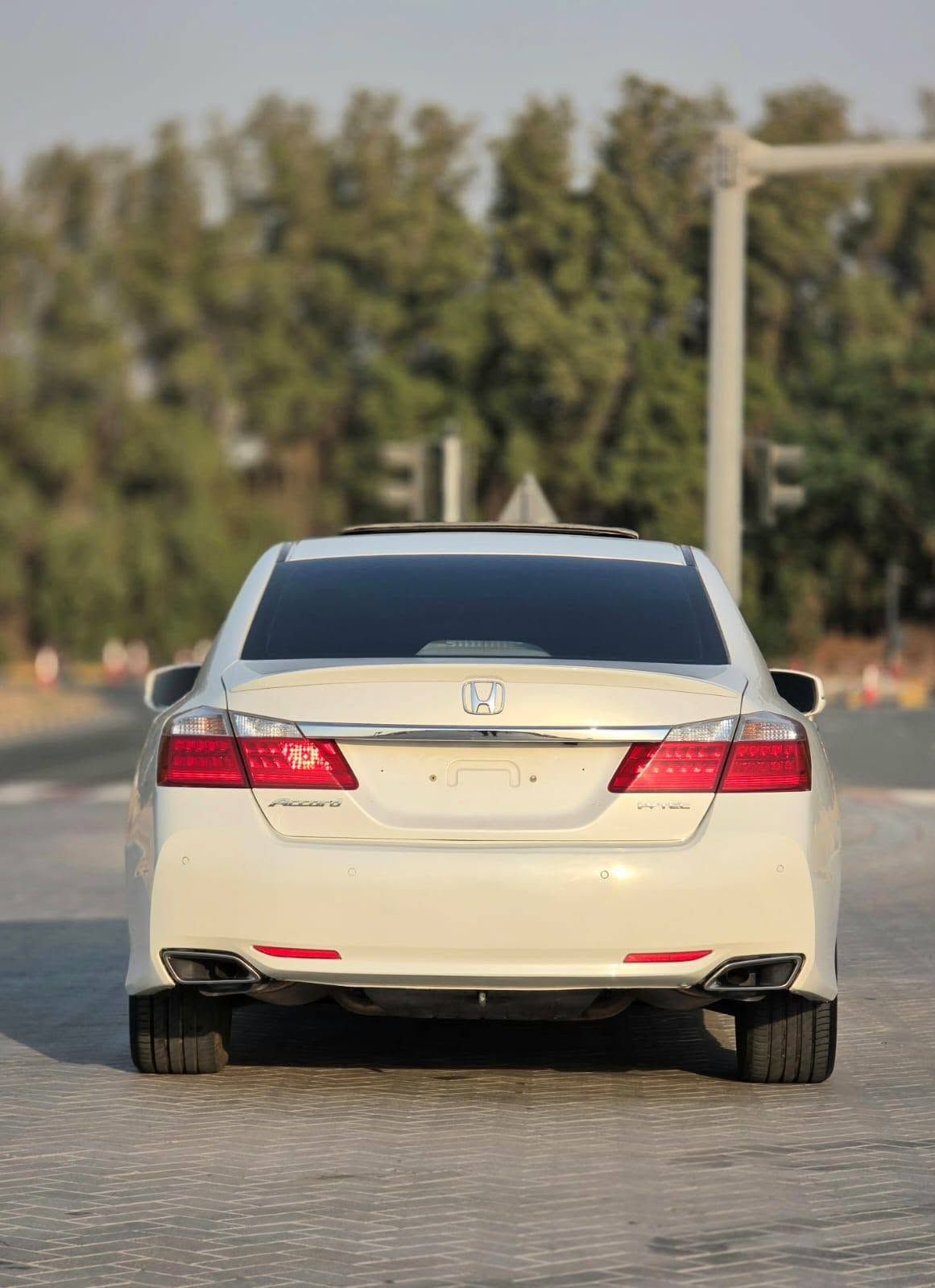 2015 Honda Accord photo 5