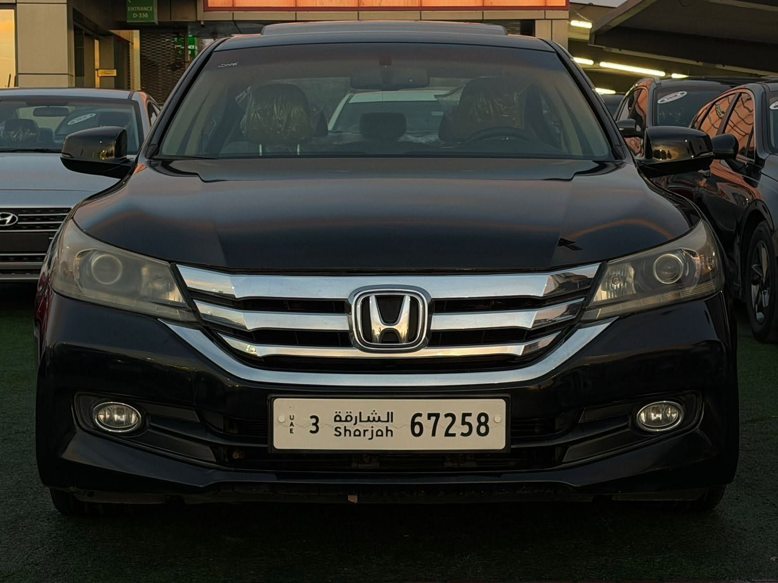 2016 Honda Accord photo 2