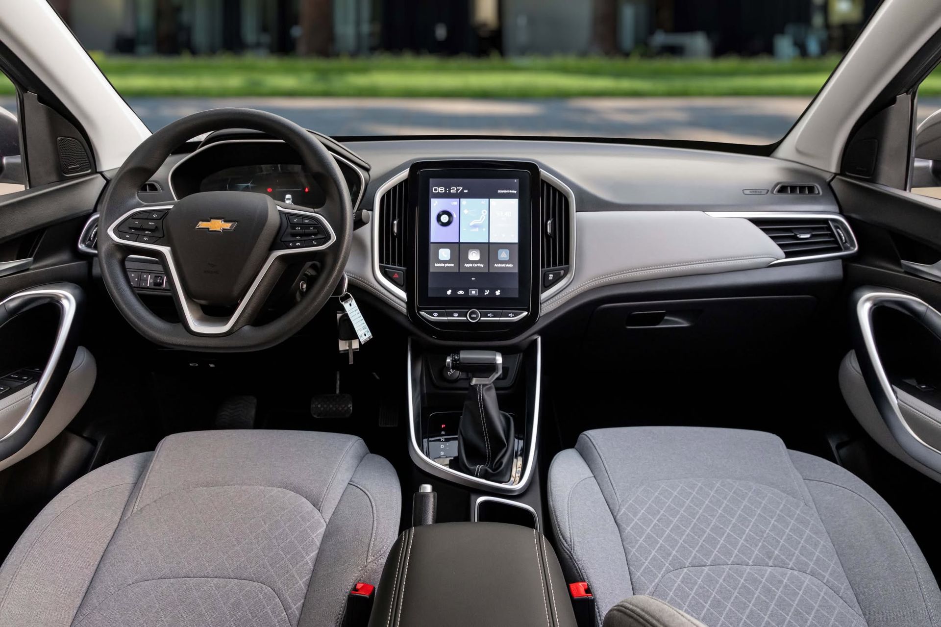 2026 Chevrolet Captiva photo 2