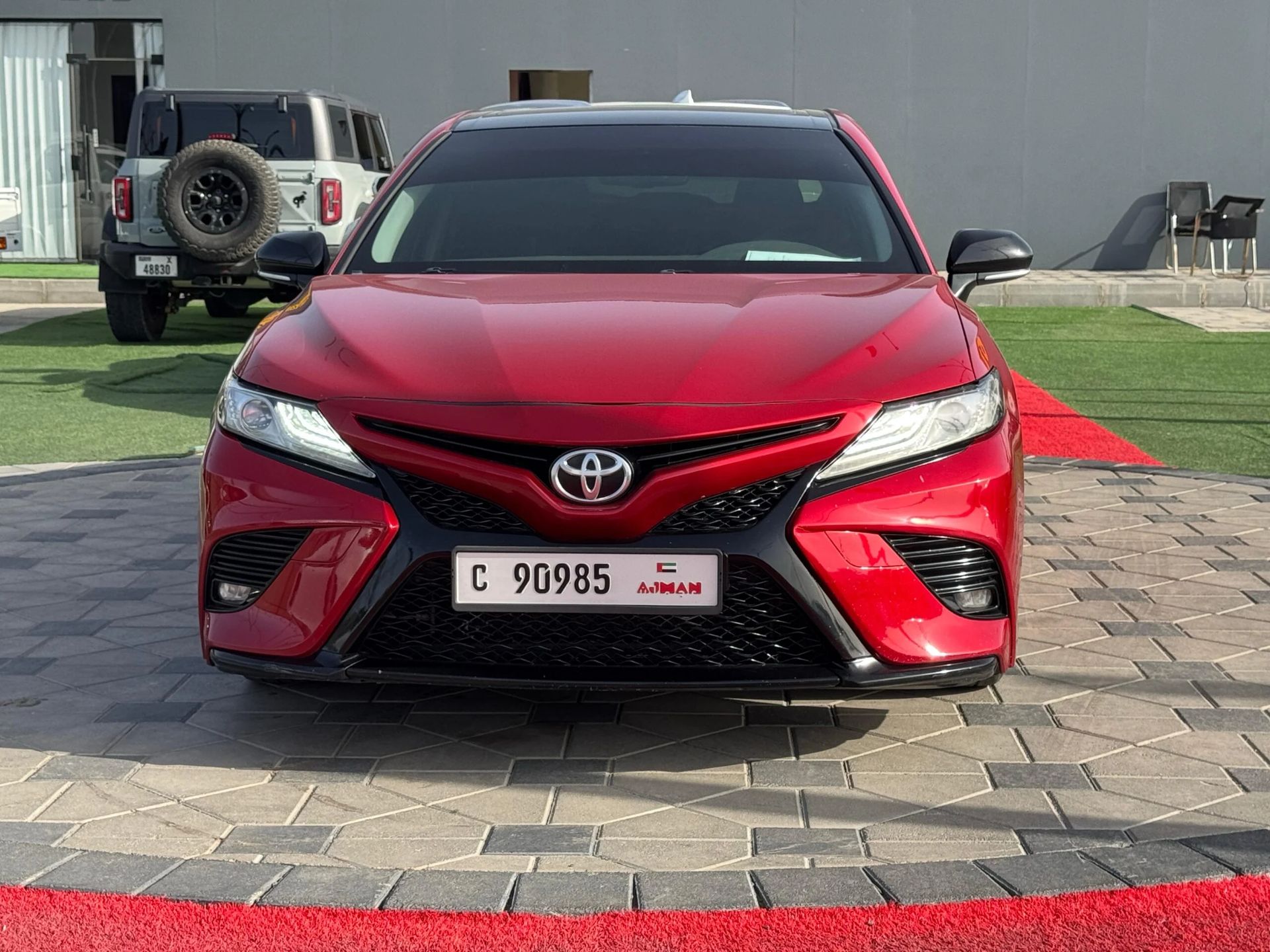 2019 Toyota Camry photo 2