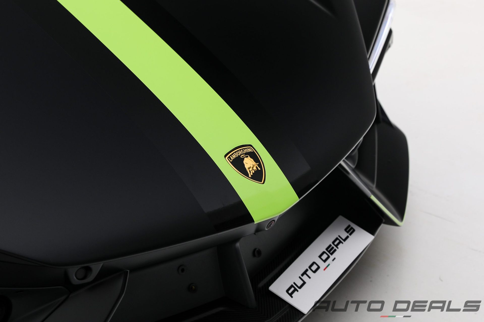 2025 Lamborghini Revuelto photo 4