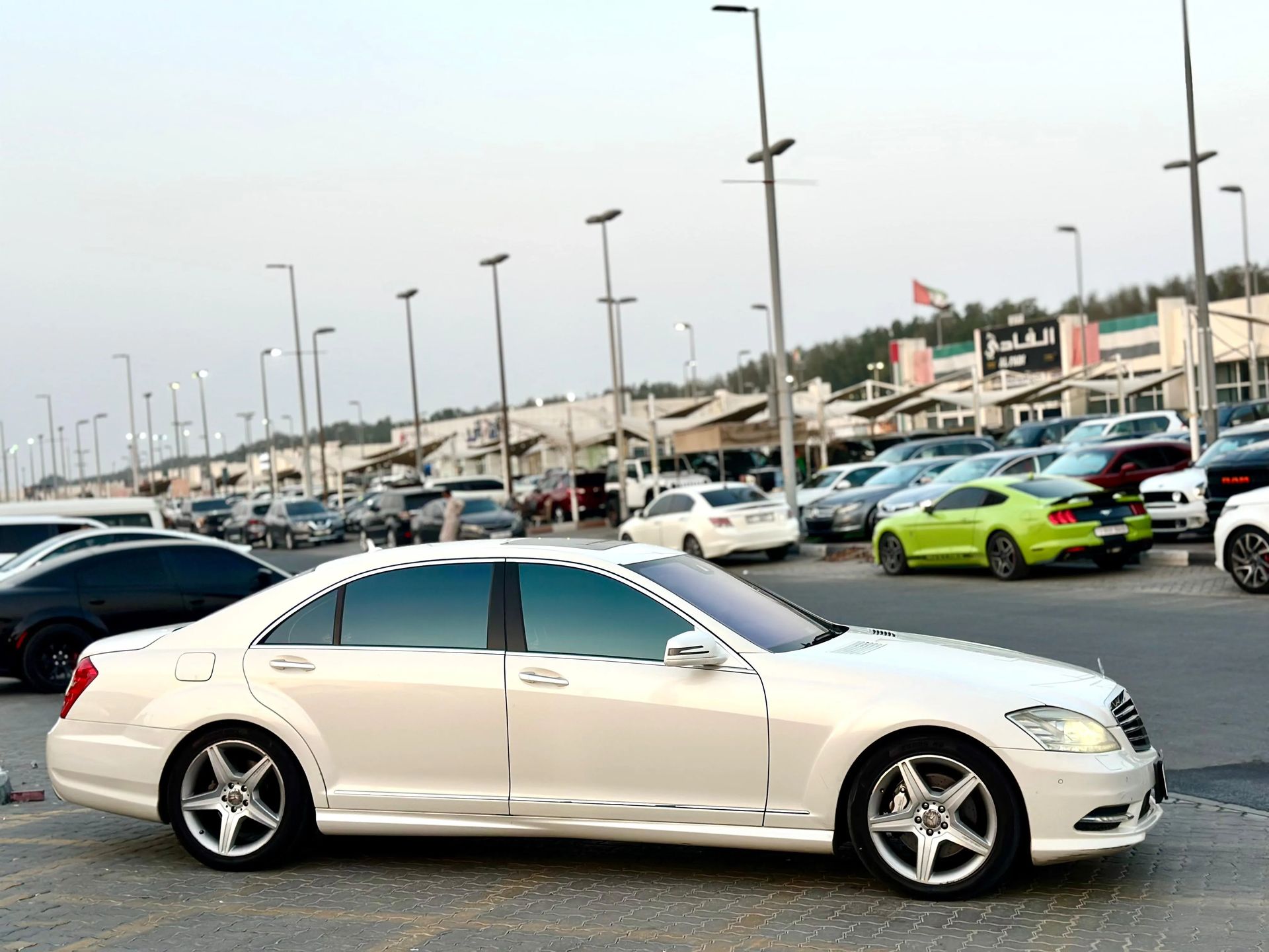 2013 Mercedes-Benz S-Class photo 4