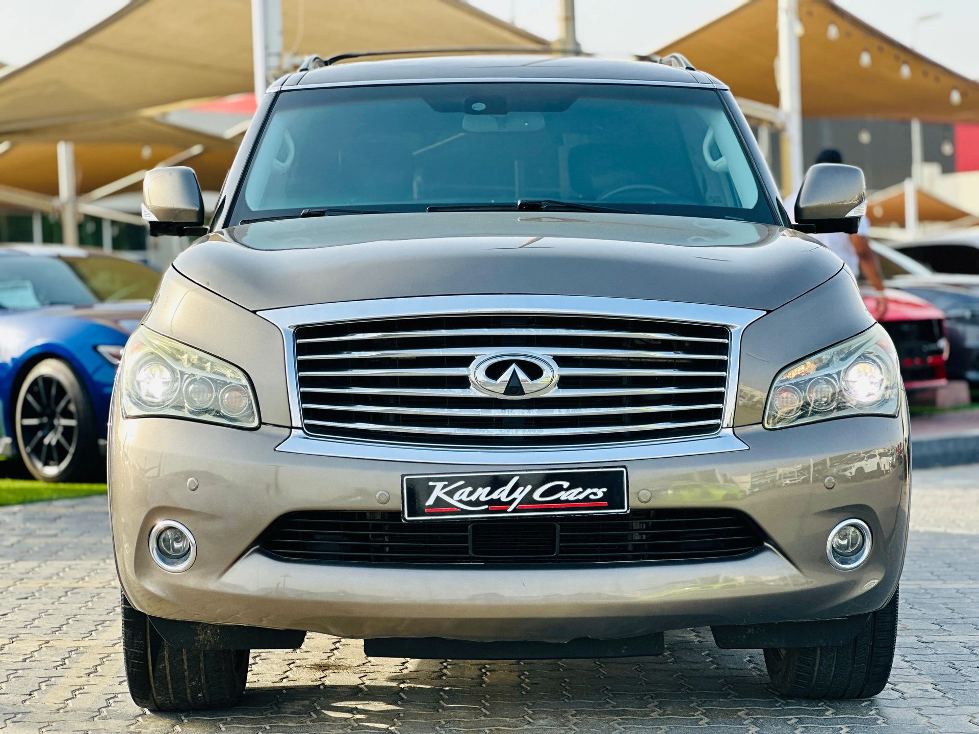 2014 Infiniti QX80 photo 2
