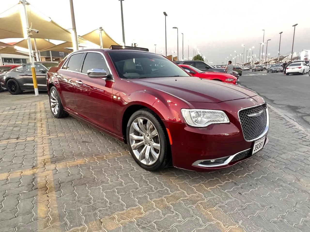 2015 Chrysler 300C photo 2