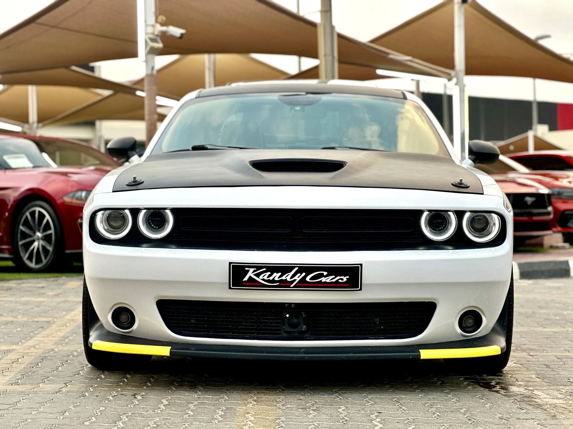 2018 Dodge Challenger photo 2