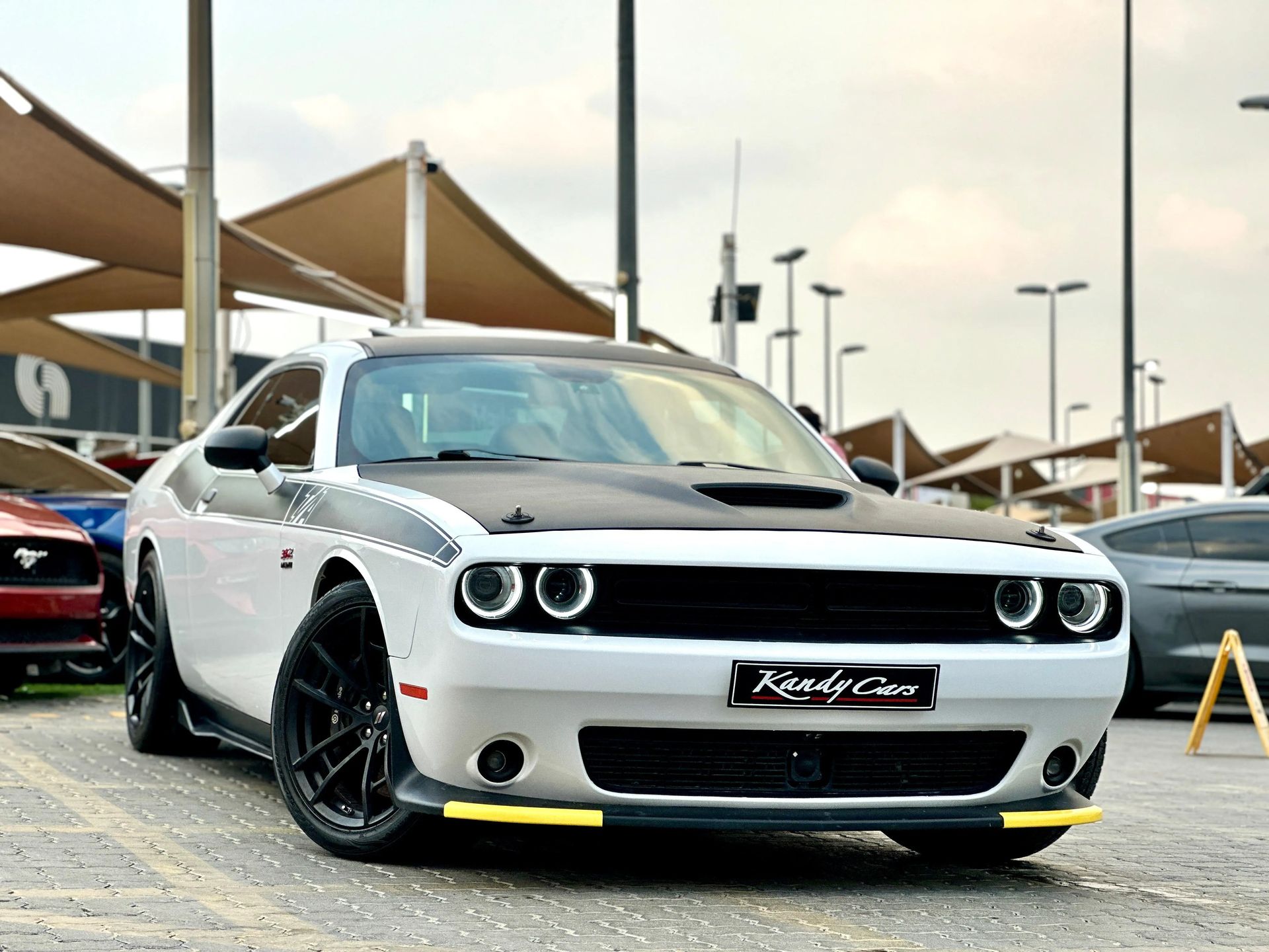 2018 Dodge Challenger photo 3