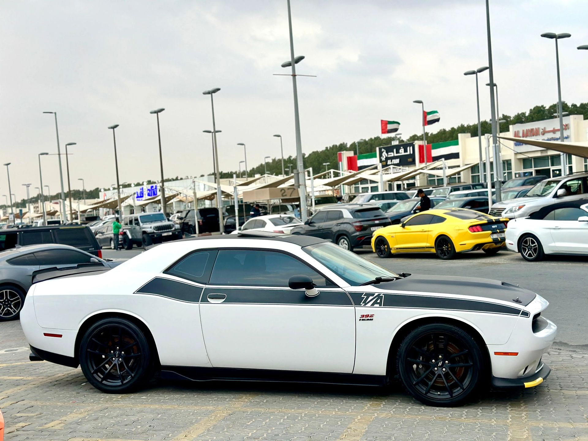 2018 Dodge Challenger photo 4