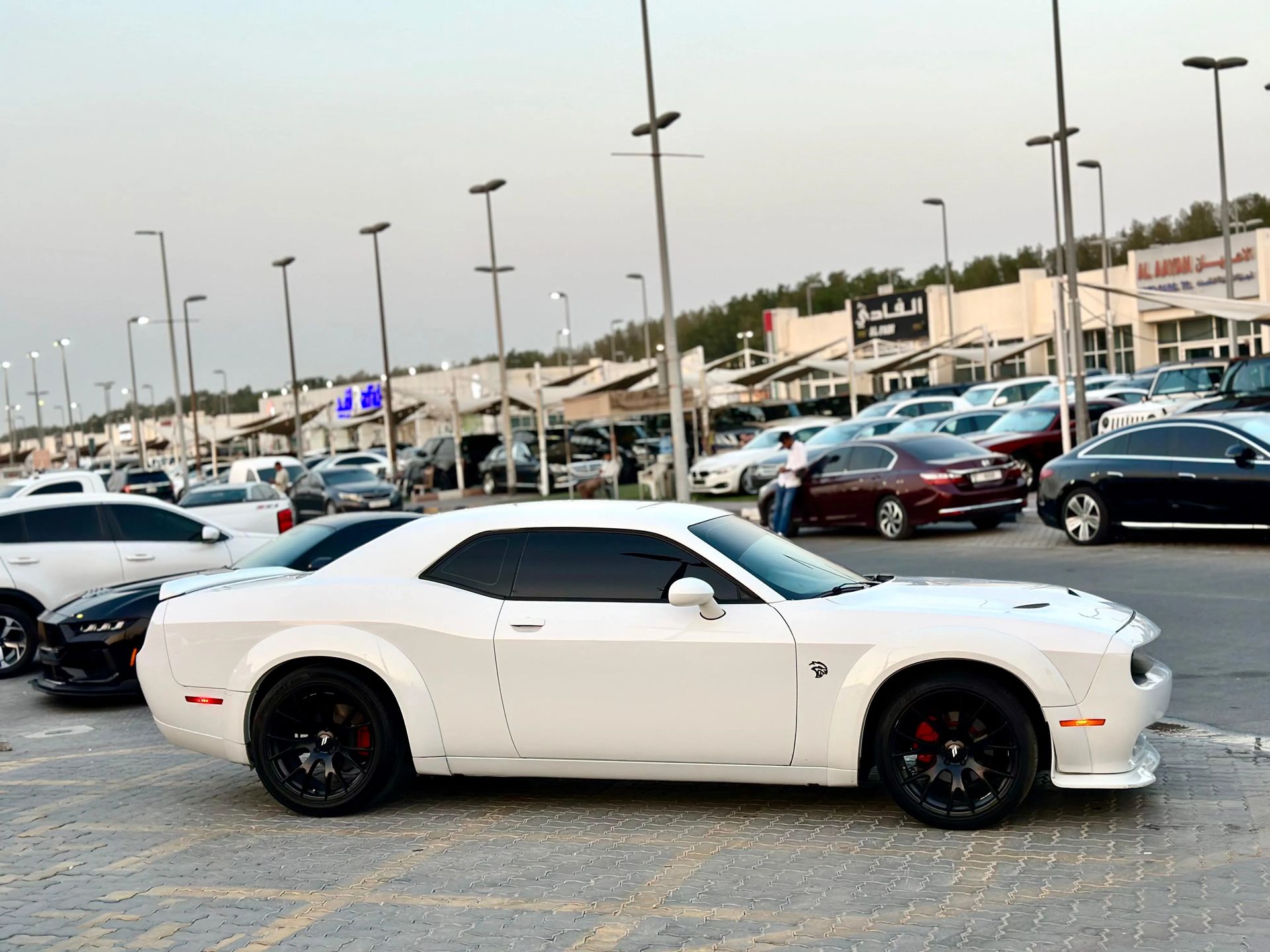 2019 Dodge Challenger photo 4