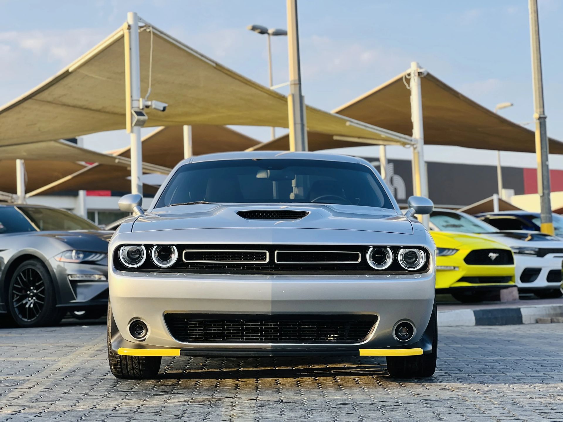 2021 Dodge Challenger photo 2